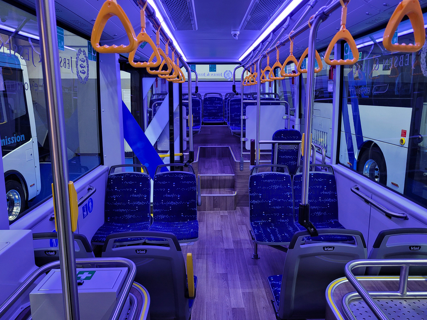 Гонконг, Wisdom Motor WSD6870BL2EV № [WSD6870BL2EV]; Бельгия — Busworld Europe 2025