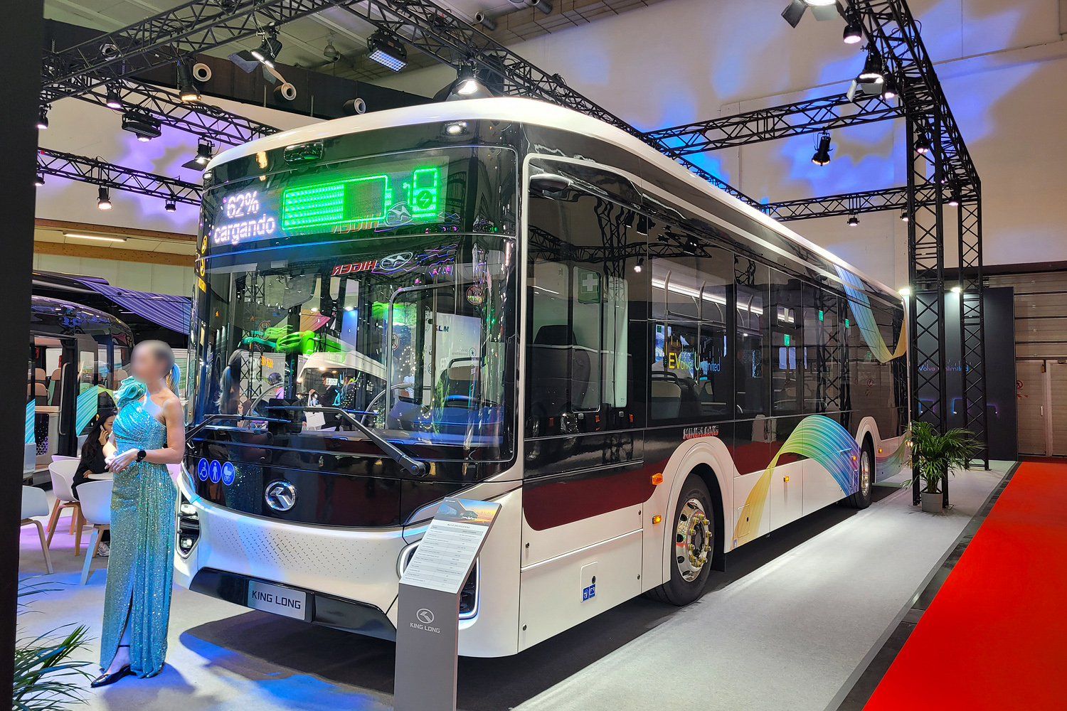 Китай, King Long MU12E № [S0200001]; Бельгия — Busworld Europe 2025