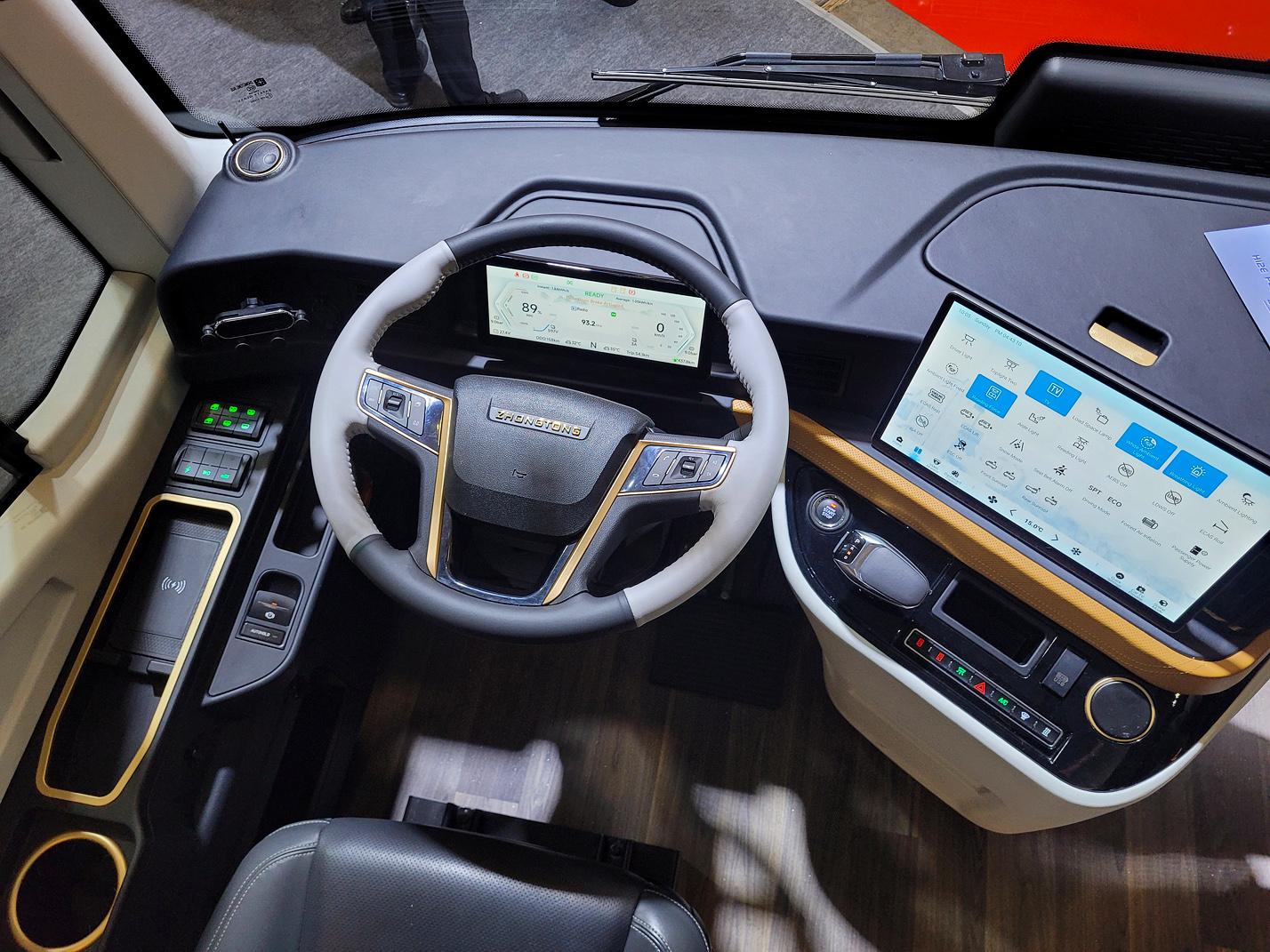 Китай, Zhong Tong H12E Plus № [47637]; Бельгия — Busworld Europe 2025