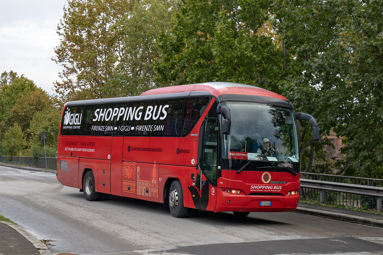 Италия, Neoplan P21 N2216SHD Tourliner № 143