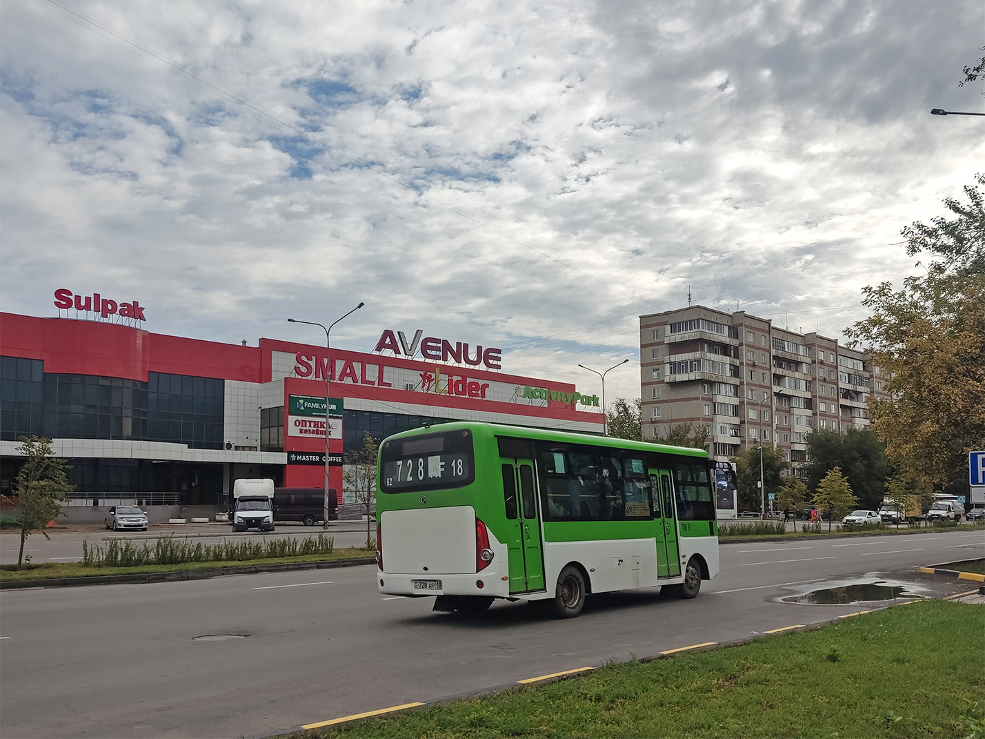 Abai region, Dongfeng BWC6665GA5 (Qilu/SemAZ) sz.: 188