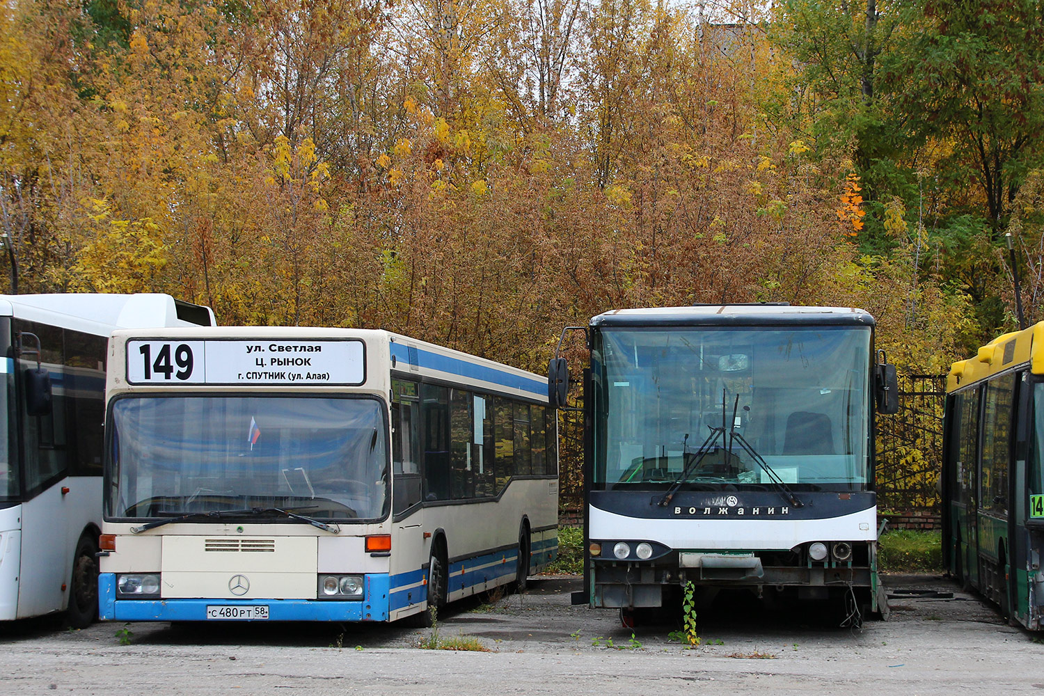 Пензенская область, Mercedes-Benz O405N2 № С 480 РТ 58; Пензенская область, Волжанин-5270-10-04 № Р 945 НХ 58 Пензенская область, Mercedes-Benz O405N2 № С 480 РТ 58; Пензенская область, Волжанин-5270-10-04 № Р 945 НХ 58