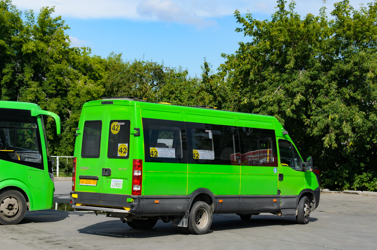 Tumen region, Nizhegorodets-2227UU (IVECO Daily) č. АО 206 72