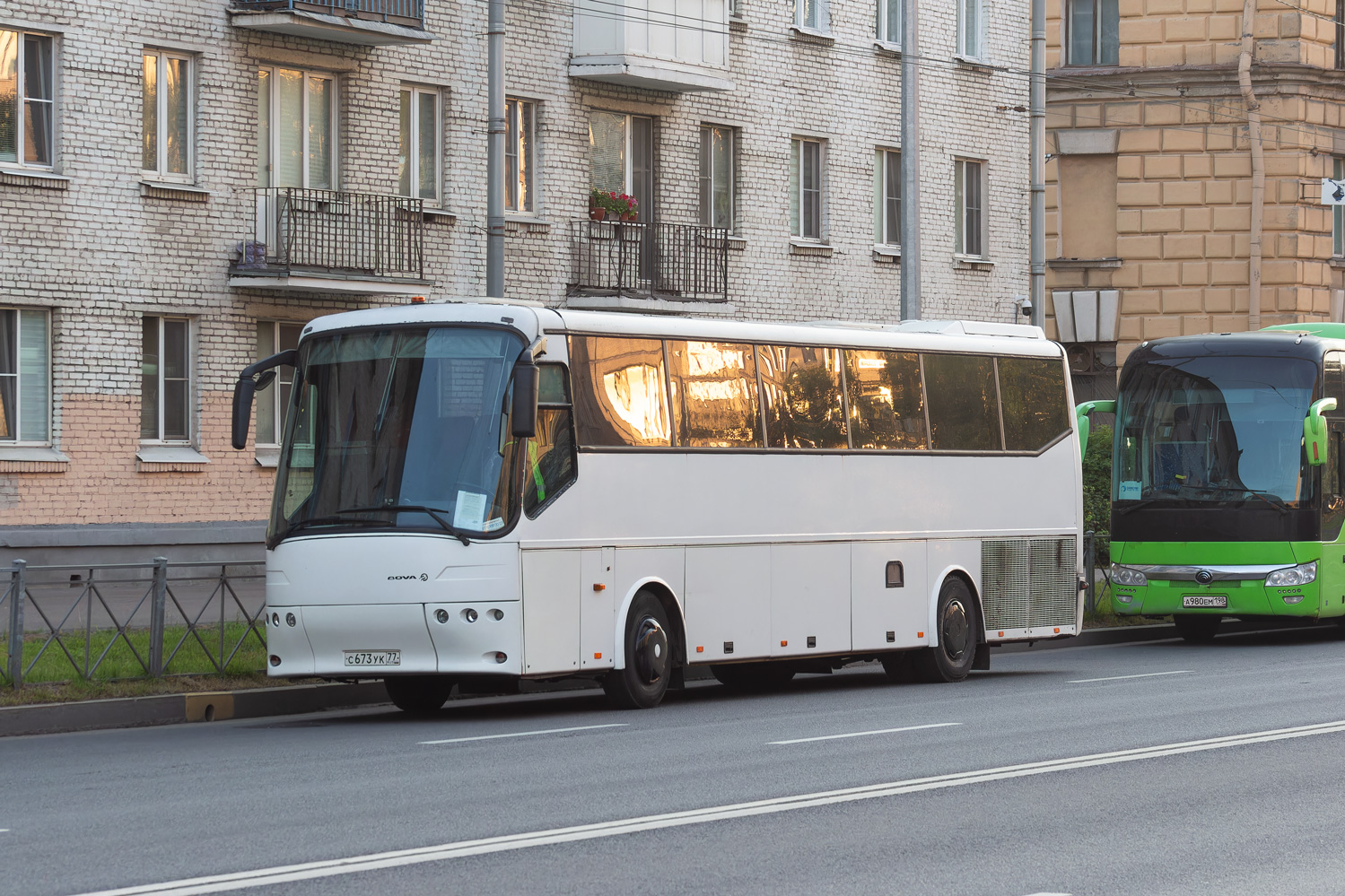 Санкт-Петербург, Bova Futura FHD 12.**0 № С 673 УК 77