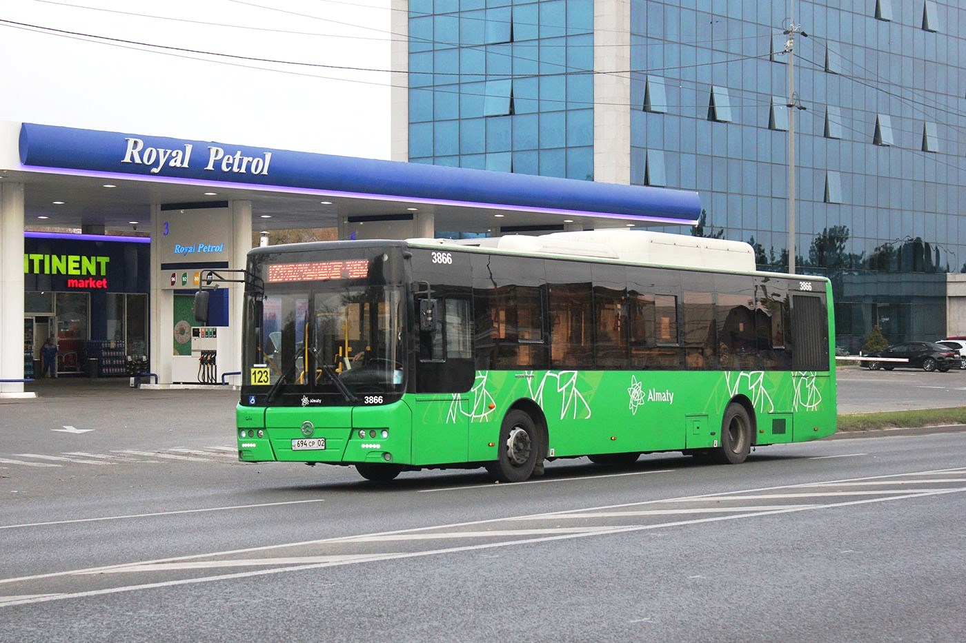 Алматы, Golden Dragon XML6125CN (Hyundai Trans Auto) № 3866