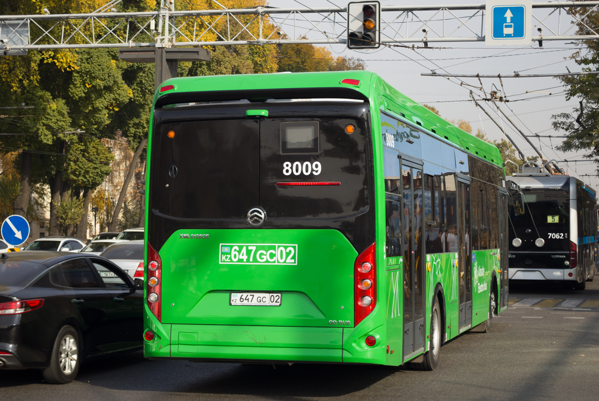 Алматы, Golden Dragon XML6125CE (Hyundai Trans Auto) № 8009