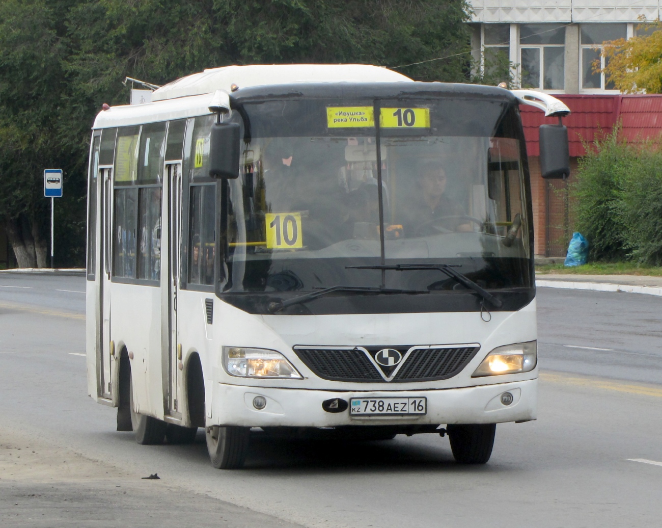 Восточно-Казахстанская область, Shaolin SLG6660C4GE № 738 AEZ 16