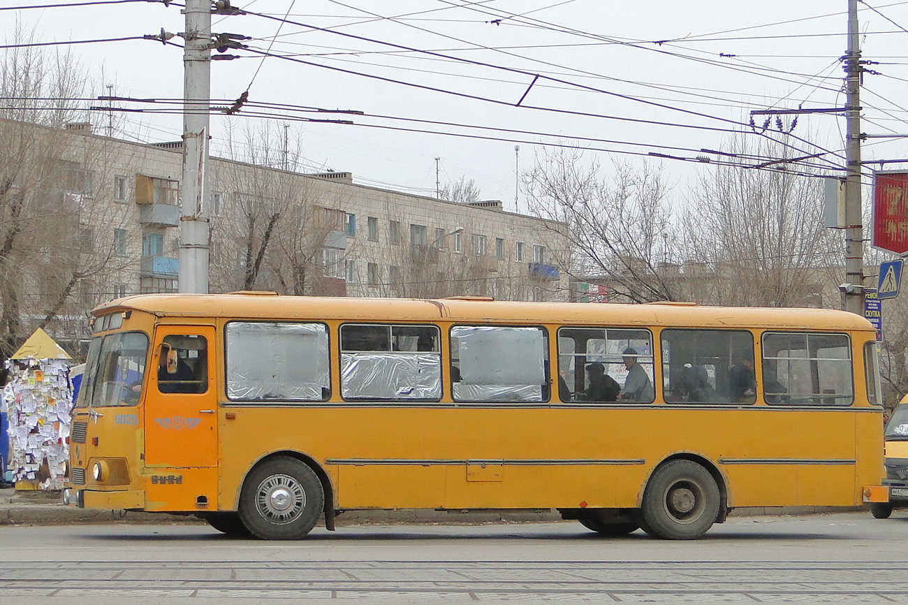 Волгоградская область, ЛиАЗ-677М № 8025