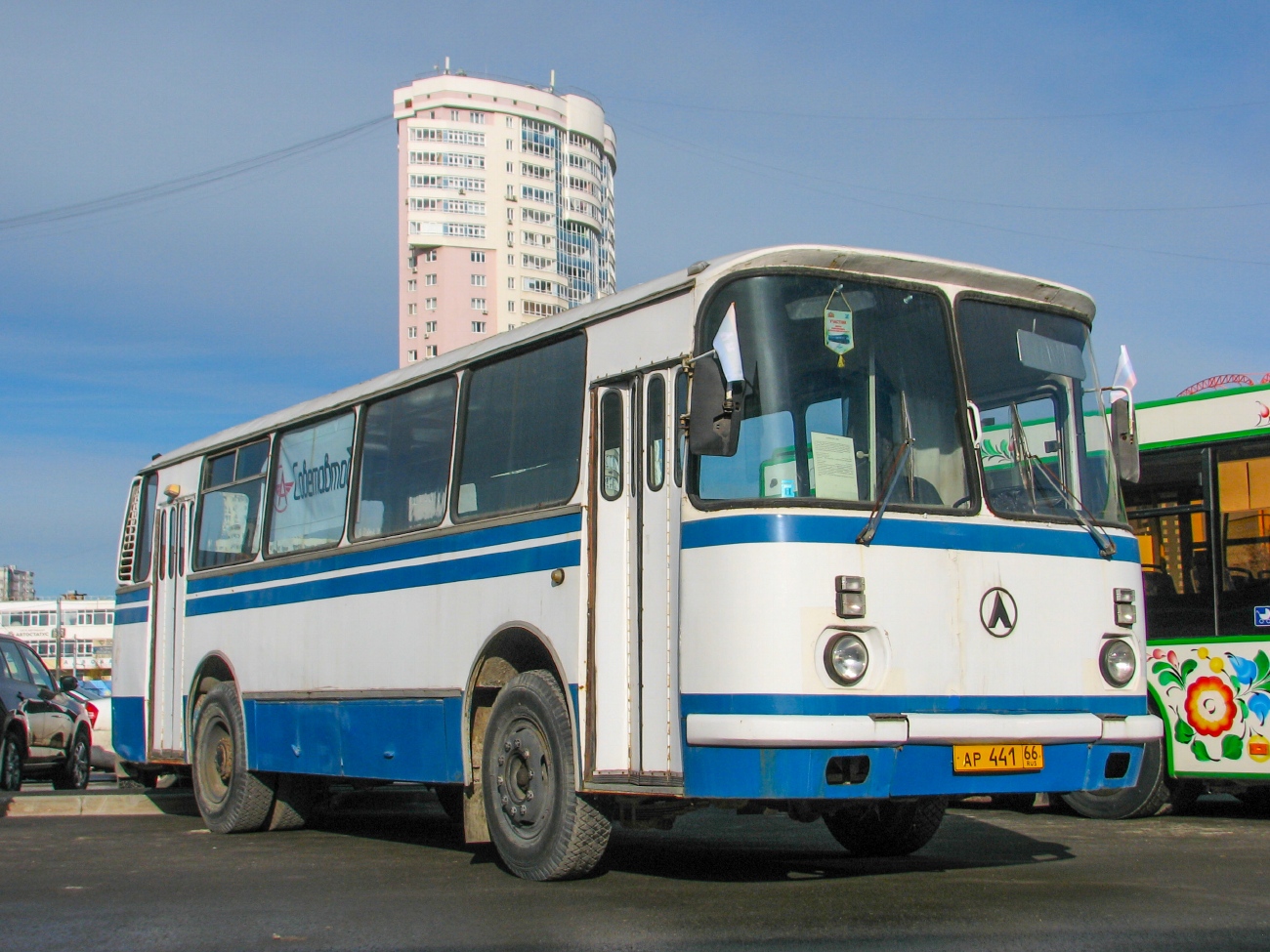 Свердловская область, ЛАЗ-695Н № АР 441 66; Свердловская область — Автопробег, посвящённый Дню автомобилиста и поддержке транспортной реформы (24.10.2025 г.)