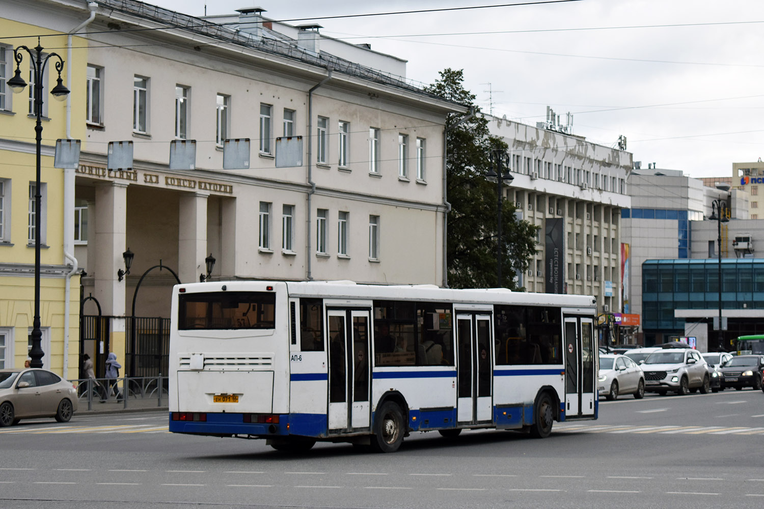 Свердловская область, НефАЗ-5299-20-32 № 451