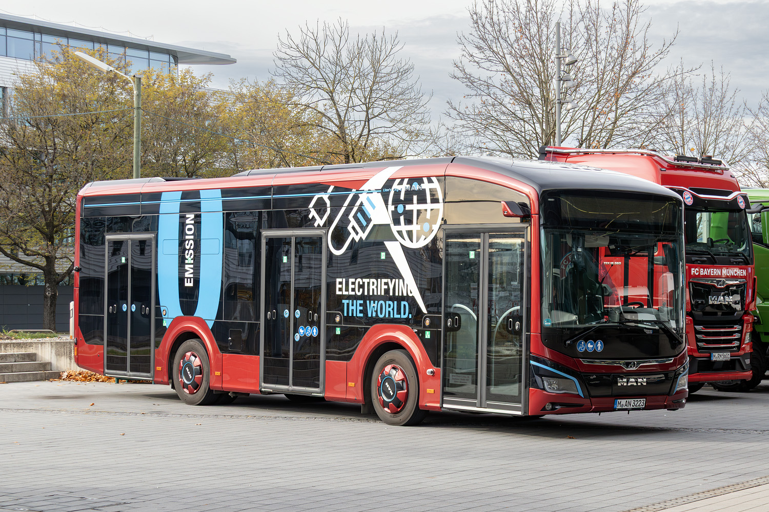 Бавария, MAN 10C Lion's City 10 E NL326 № M-AN 3223