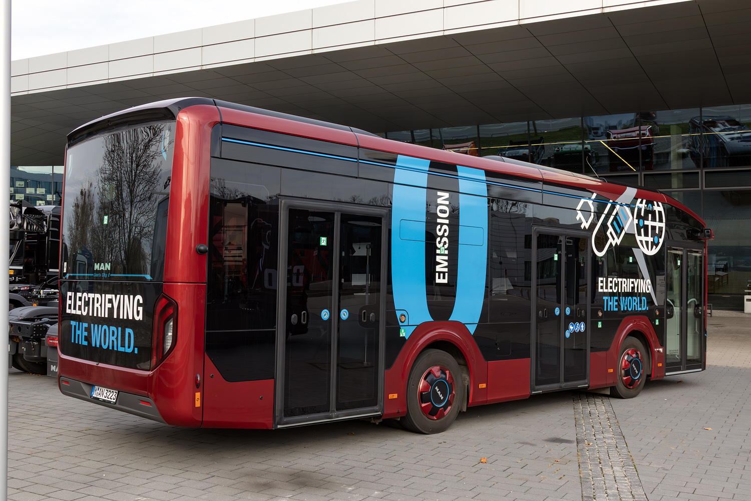 Бавария, MAN 10C Lion's City 10 E NL326 № M-AN 3223