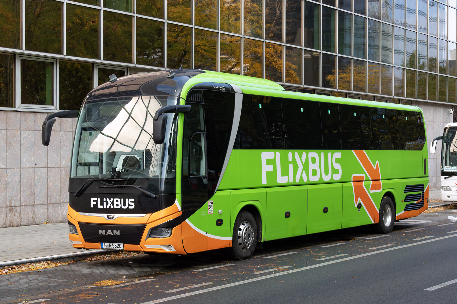 Нижняя Саксония, MAN R10 Lion's Coach C RHC**4 C № H-R 5820