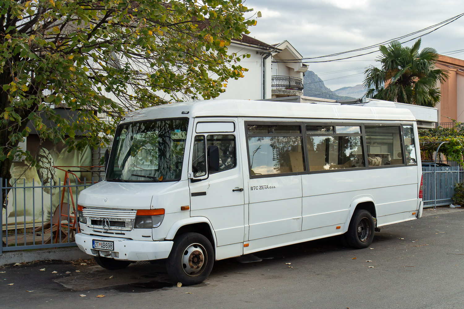 Черногория, Mercedes-Benz Vario 814D № ZT AB698