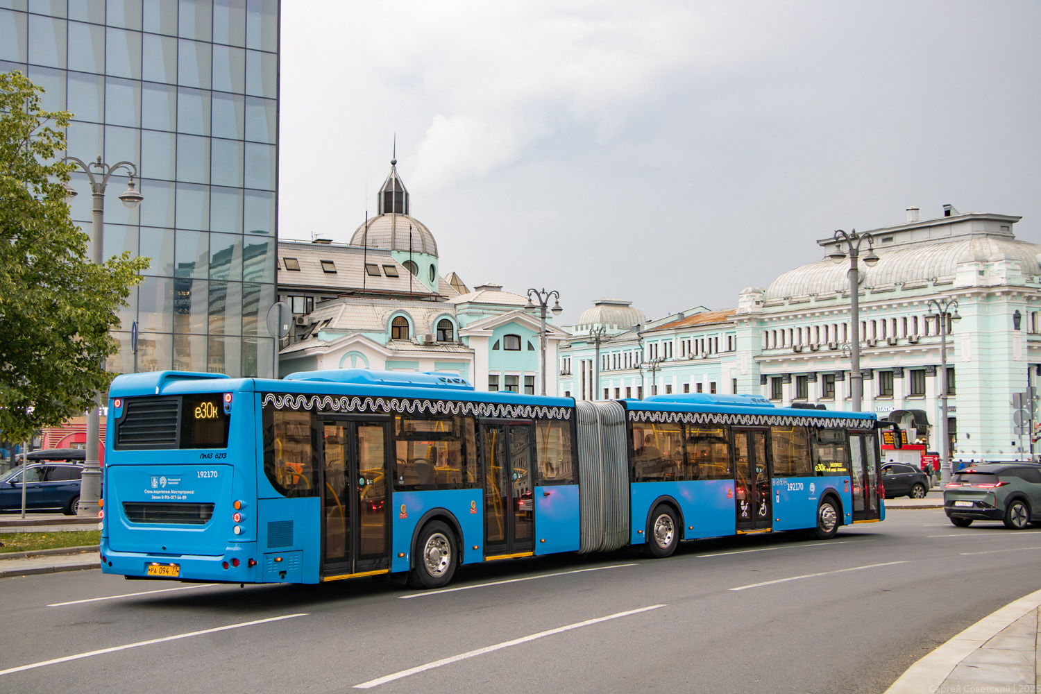 Moskva, LiAZ-6213.65 č. 192170