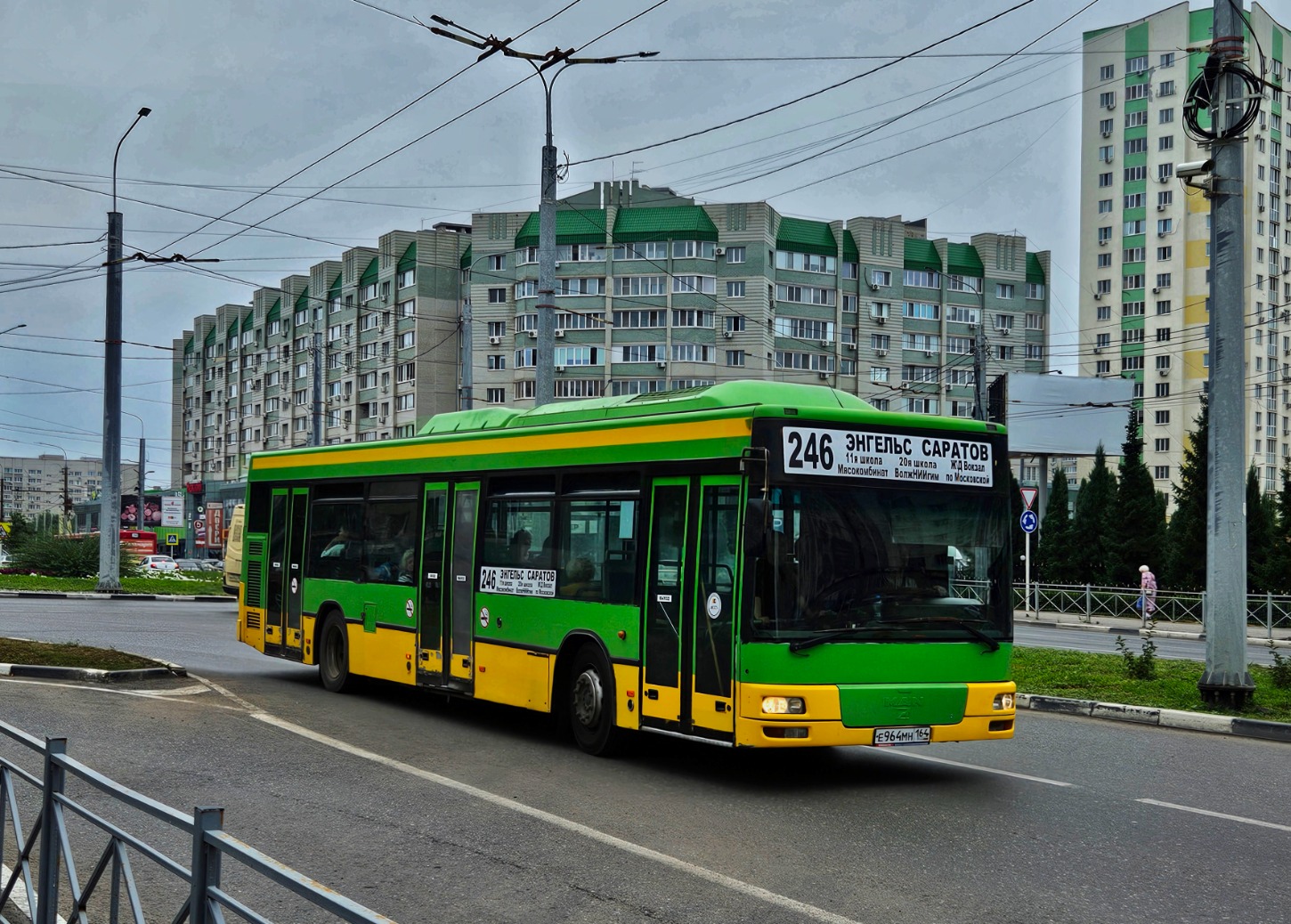 Саратовская область, Caetano City Gold № Е 964 МН 164