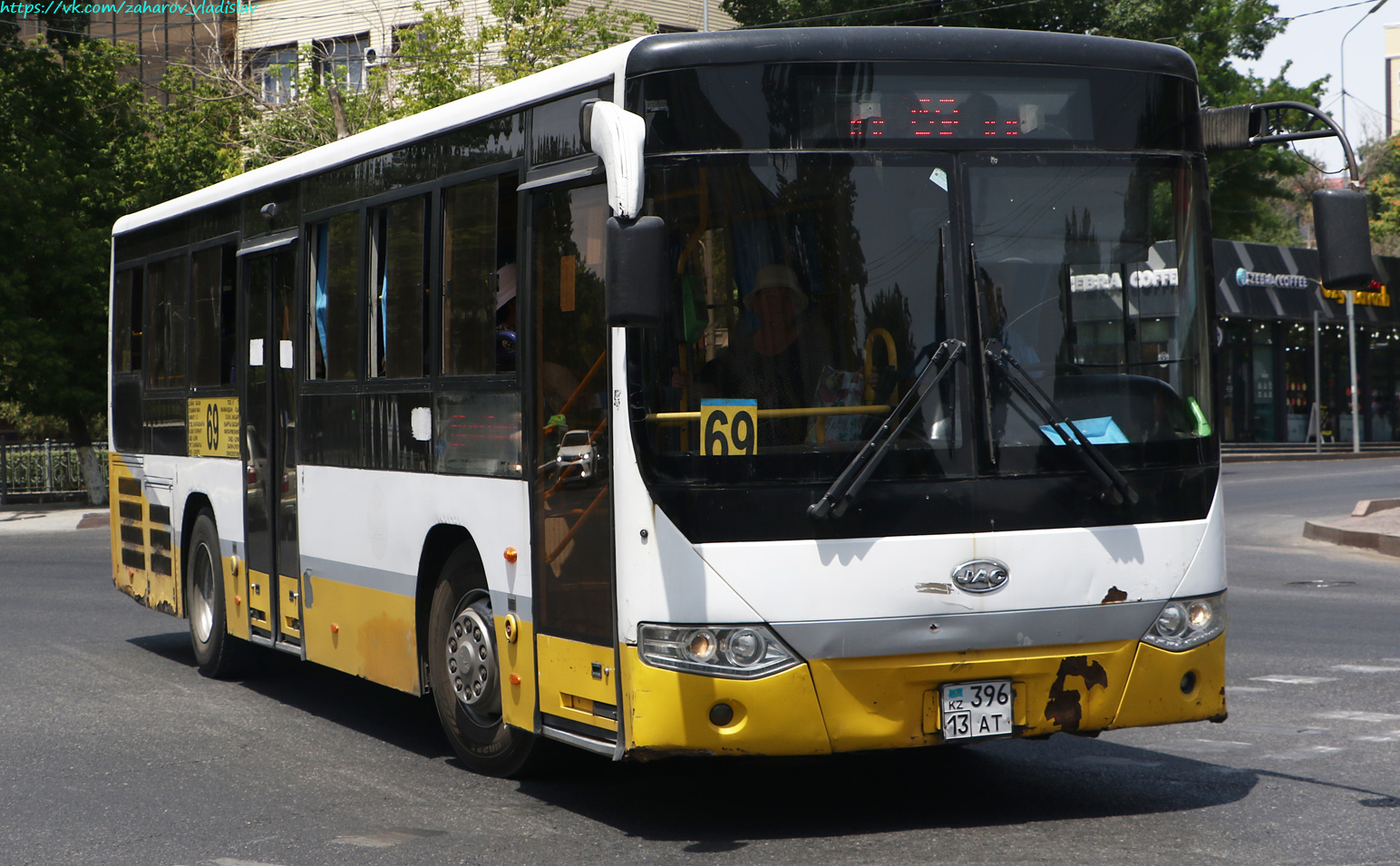 Шымкент, Heke HK6105G № 396 AT 13