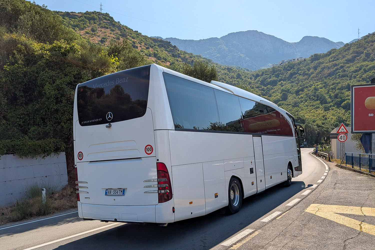 Albánie, Mercedes-Benz Travego II 15RHD č. AA-334TM
