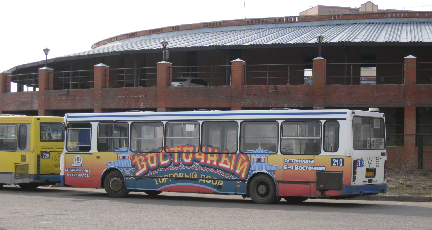 Омская область, ЛиАЗ-5256.40 № 210