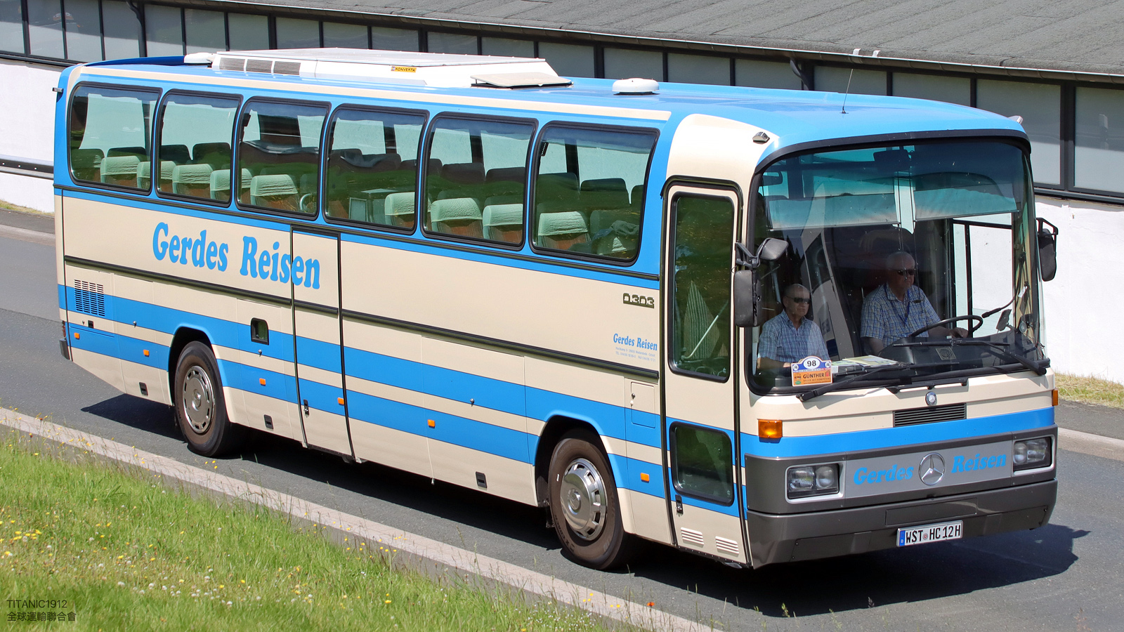 Нижняя Саксония, Mercedes-Benz O303 № WST-HC 12H; Северный Рейн-Вестфалия &mdash; 130 лет с запуска первого в мире автобусного маршрута