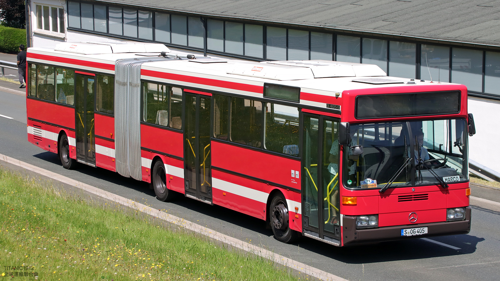 Баден-Вюртемберг, Mercedes-Benz O405G № S-OG 405; Северный Рейн-Вестфалия &mdash; 130 лет с запуска первого в мире автобусного маршрута