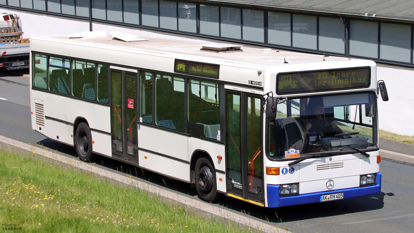 Рейнланд-Пфальц, Mercedes-Benz O405N2 № AK-RH 405; Северный Рейн-Вестфалия &mdash; 130 лет с запуска первого в мире автобусного маршрута