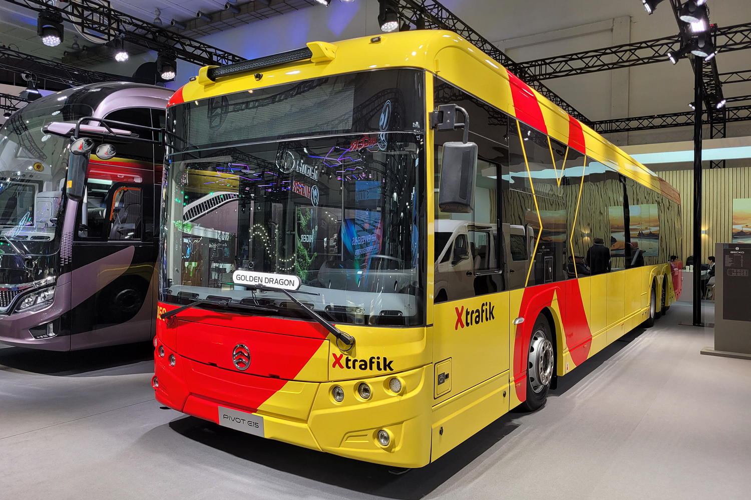 Швеция, Golden Dragon Pivot E15 № 5859; Бельгия — Busworld Europe 2025