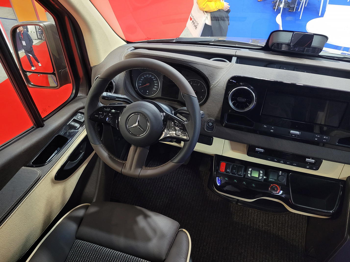 Польша, CMS Auto № [CMS 2]; Бельгия &mdash; Busworld Europe 2025