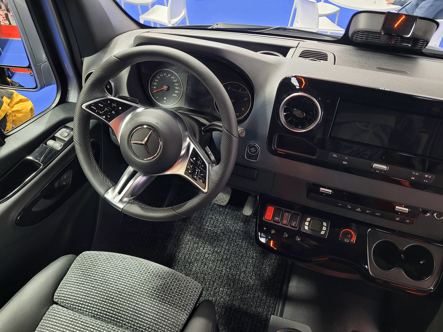 Польша, CMS Auto № [CMS 3]; Бельгия — Busworld Europe 2025