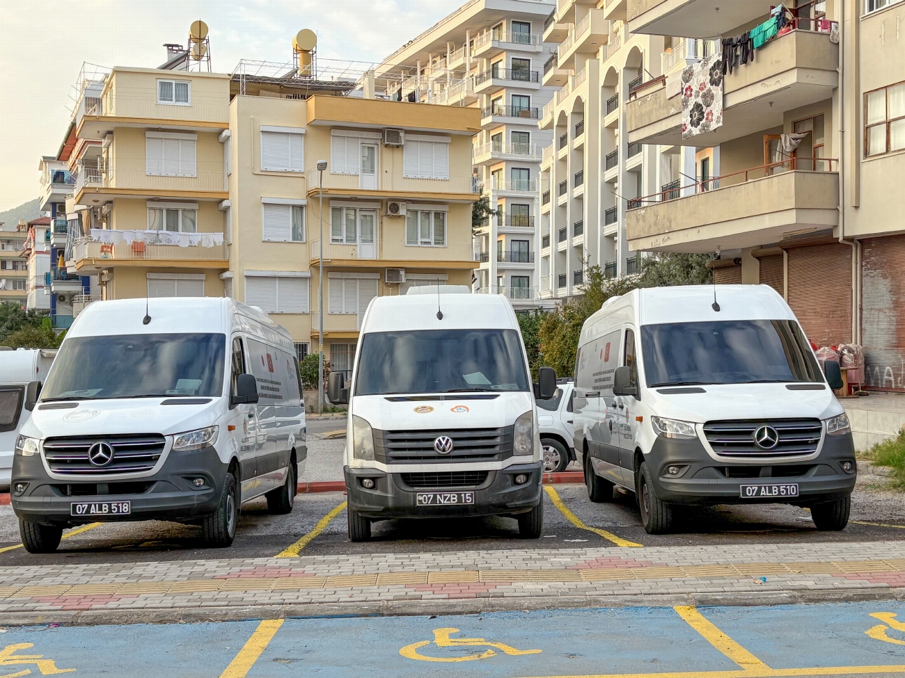 Турция, Arobus № 07 ALB 518; Турция, Volkswagen Crafter № 07 NZB 15; Турция, Arobus № 07 ALB 510