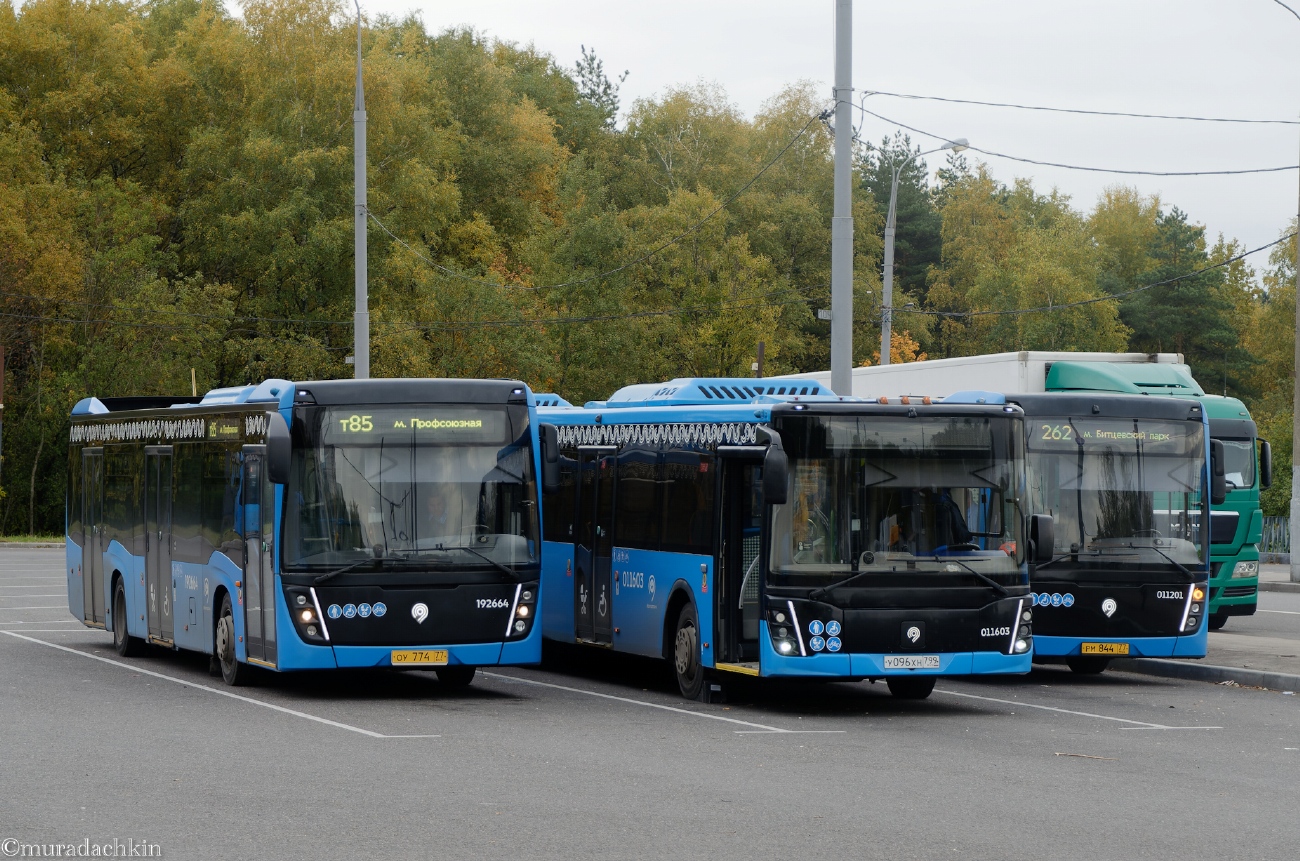Москва, НефАЗ-5299-40-52 № 192664; Москва, ЛиАЗ-6213.65 № 011603