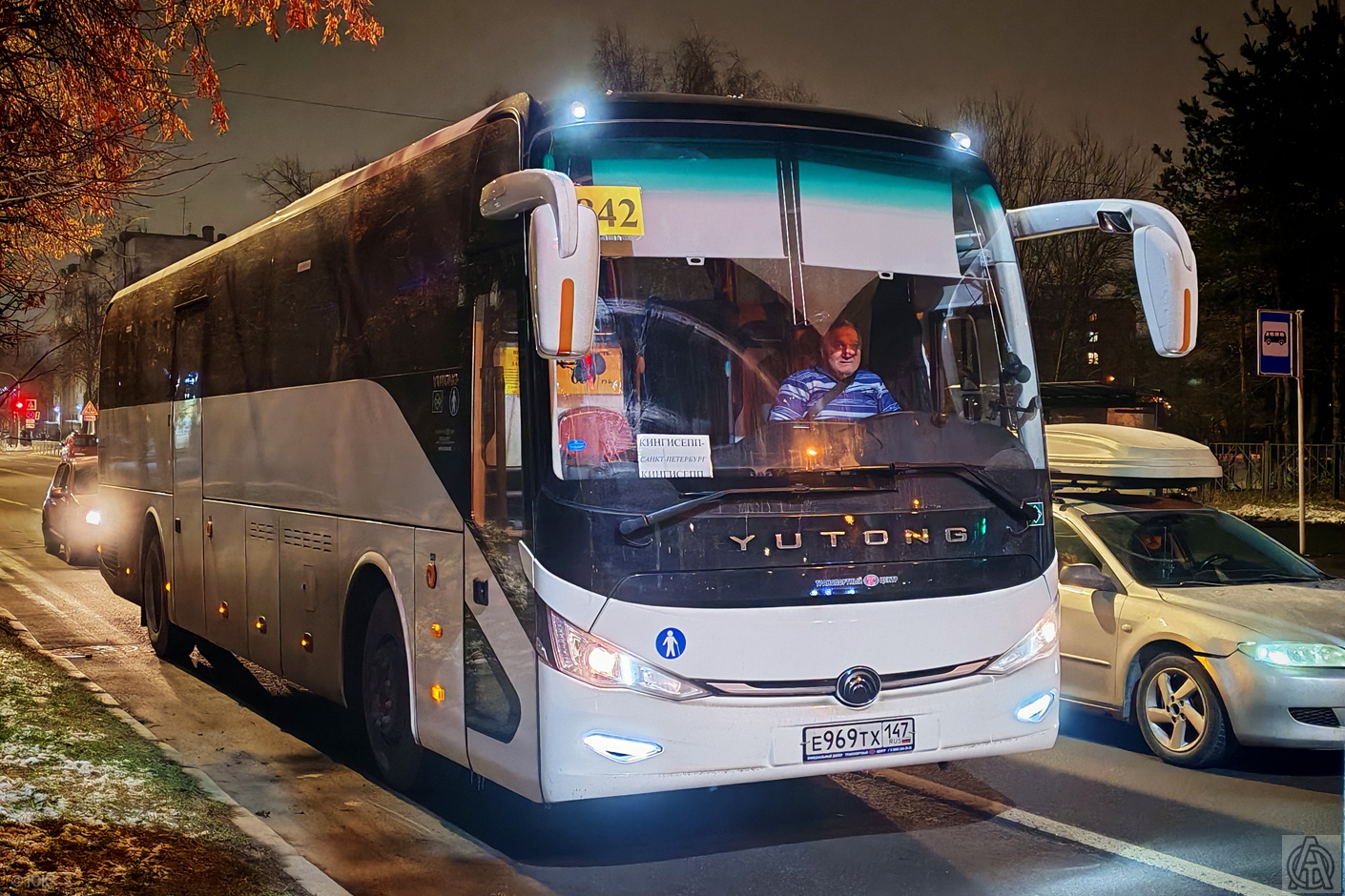 Leningradská oblast, Yutong ZK6127HNQ č. Е 969 ТХ 147