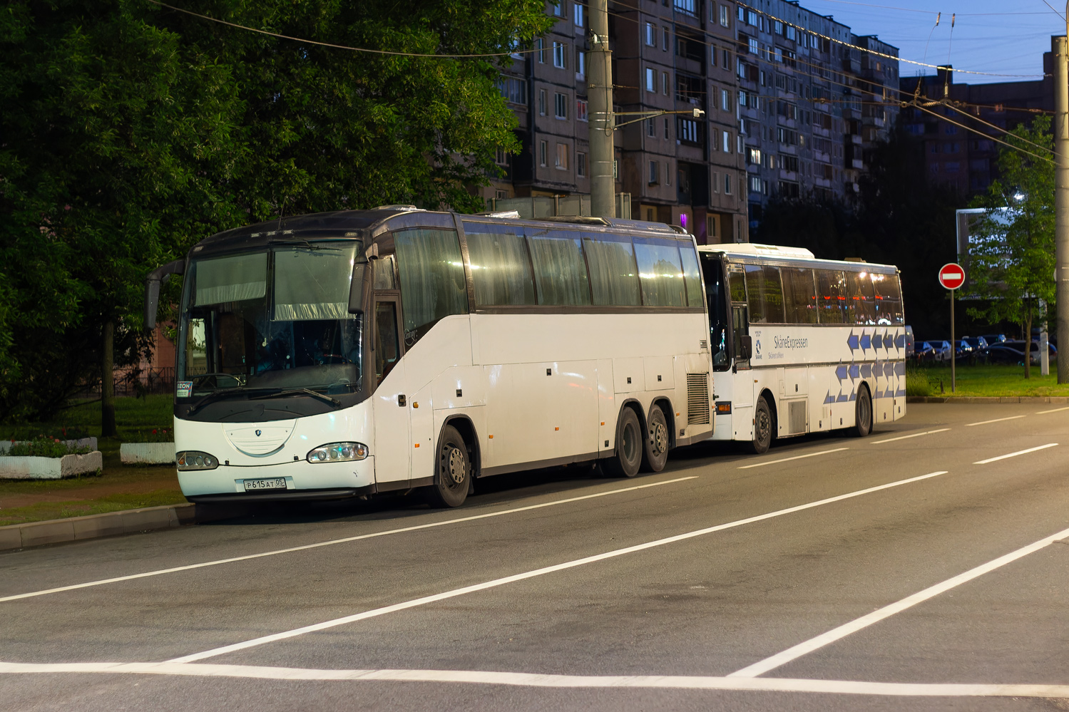 Санкт-Петербург, Irizar Century II 12,8.37 № Р 615 АТ 05; Санкт-Петербург, Van Hool T8 Alizée 360NL № М 625 УН 06