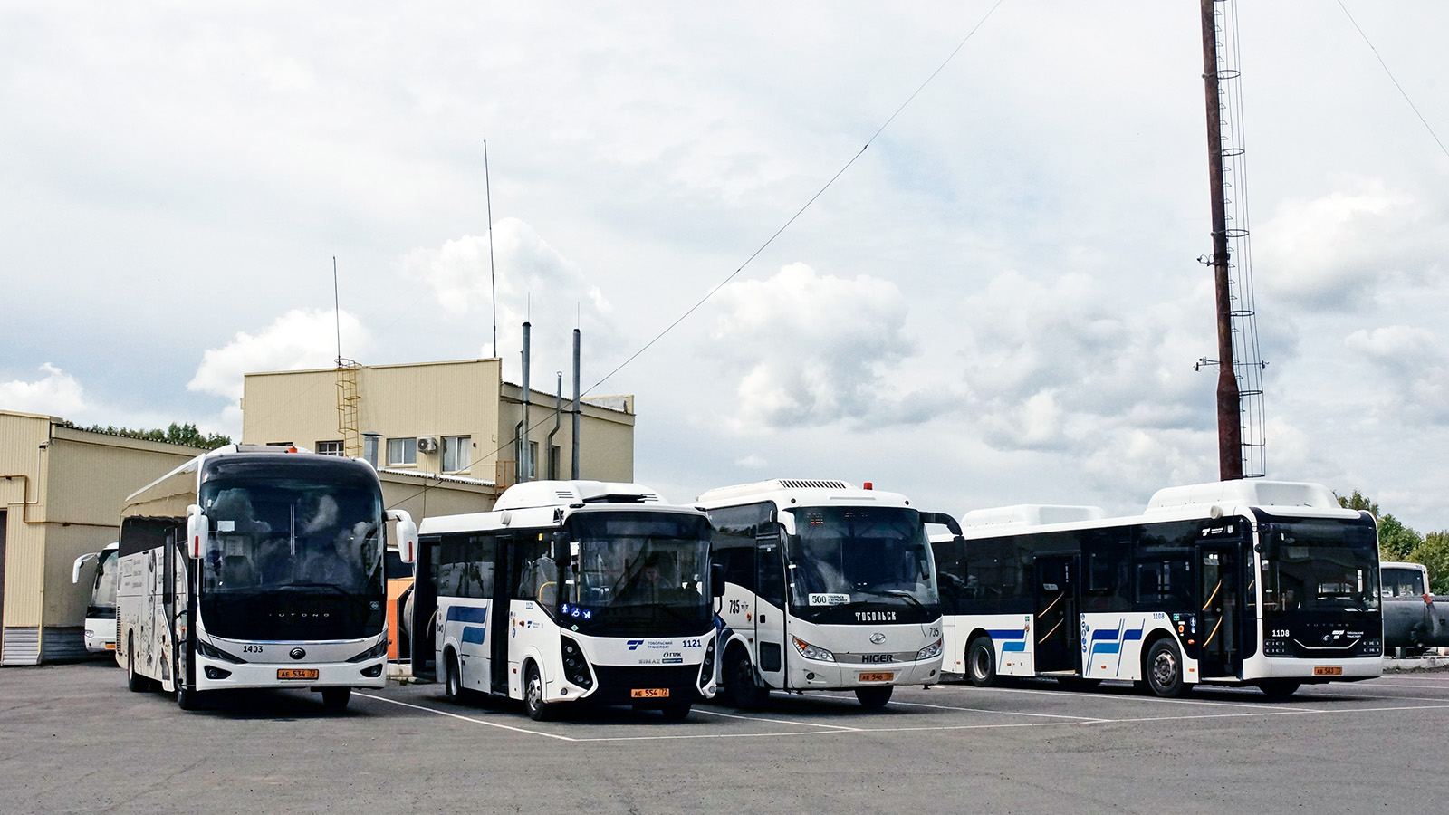 Тюменская область, Yutong C12PRO (ZK6128HN) № 1403; Тюменская область, СИМАЗ-2258 № 1121; Тюменская область, Higer KLQ6928Q № 735; Тюменская область, Yutong ZK6116HG № 1108; Тюменская область &mdash; Автобусные предприятия